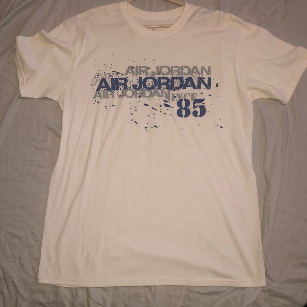 Air Jordan white and blue graphic t shirt